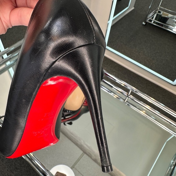 Christian Louboutin Peep-Toe Pumps - Picture 6 of 6
